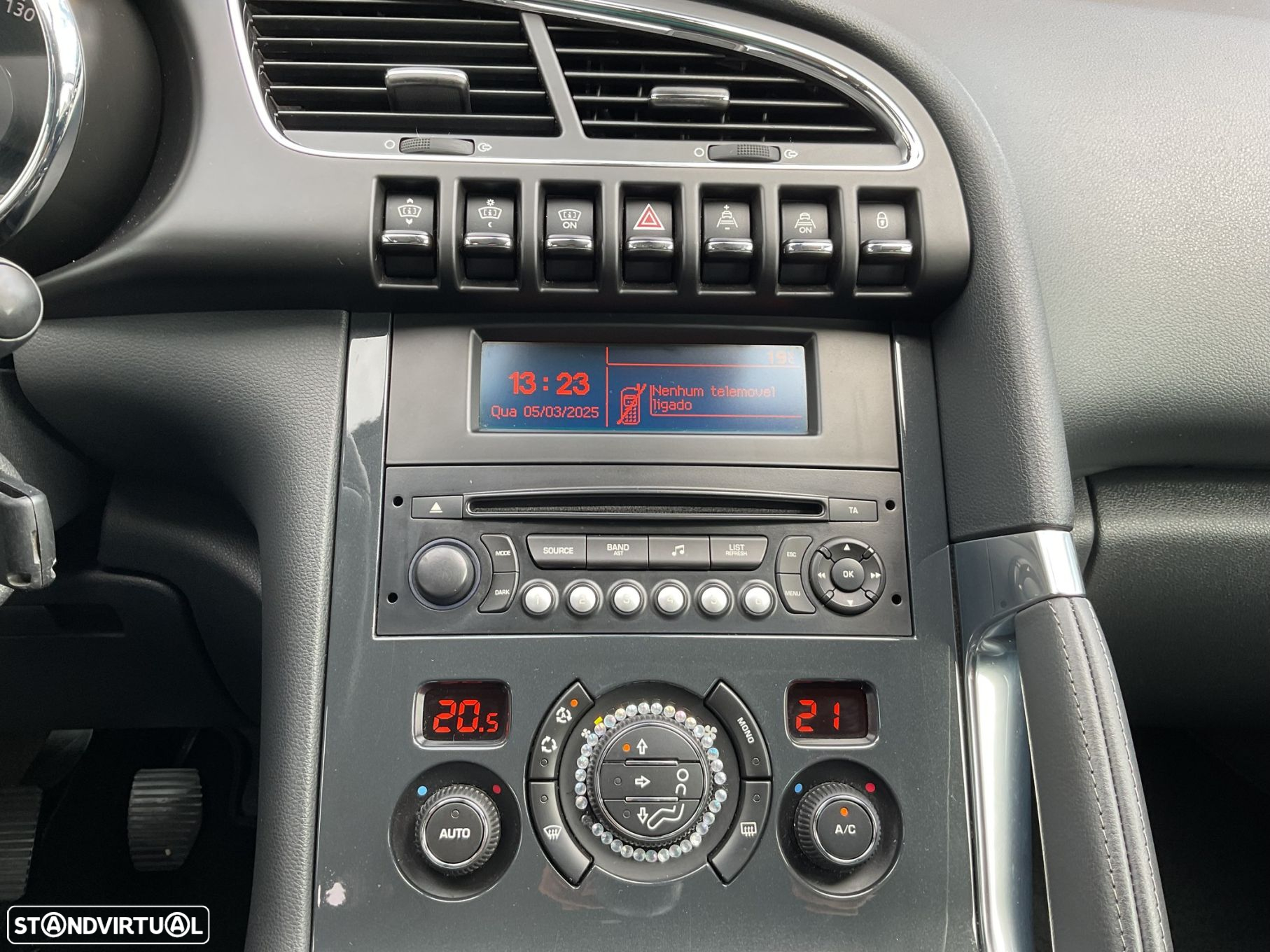 Peugeot 3008 1.6 HDi Executive - 25