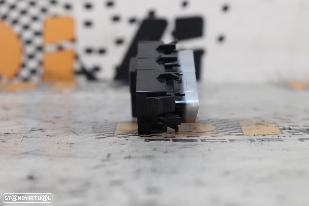 Comutador / Botão Mercedes-Benz C-Class (W205)  A2139057302 / Comando - 3