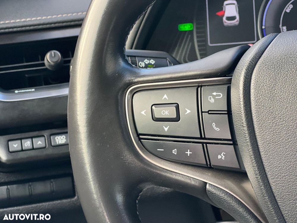 Lexus UX 250h Executive Line - 18