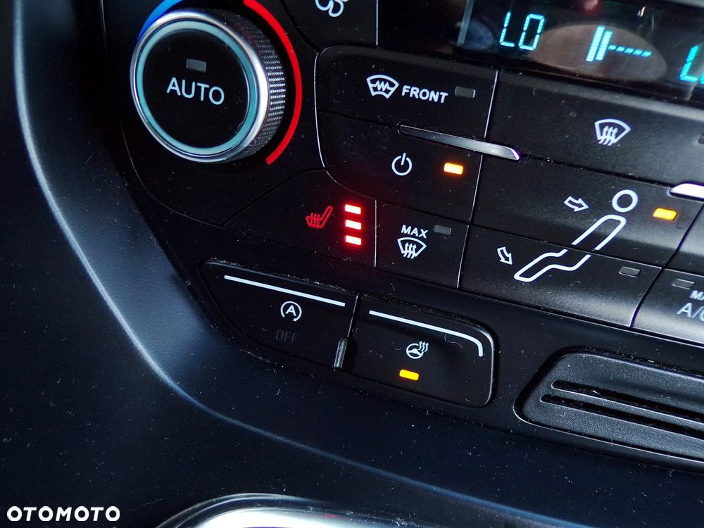 Ford Grand C-MAX 1.5 EcoBoost Start-Stopp-System Titanium - 24