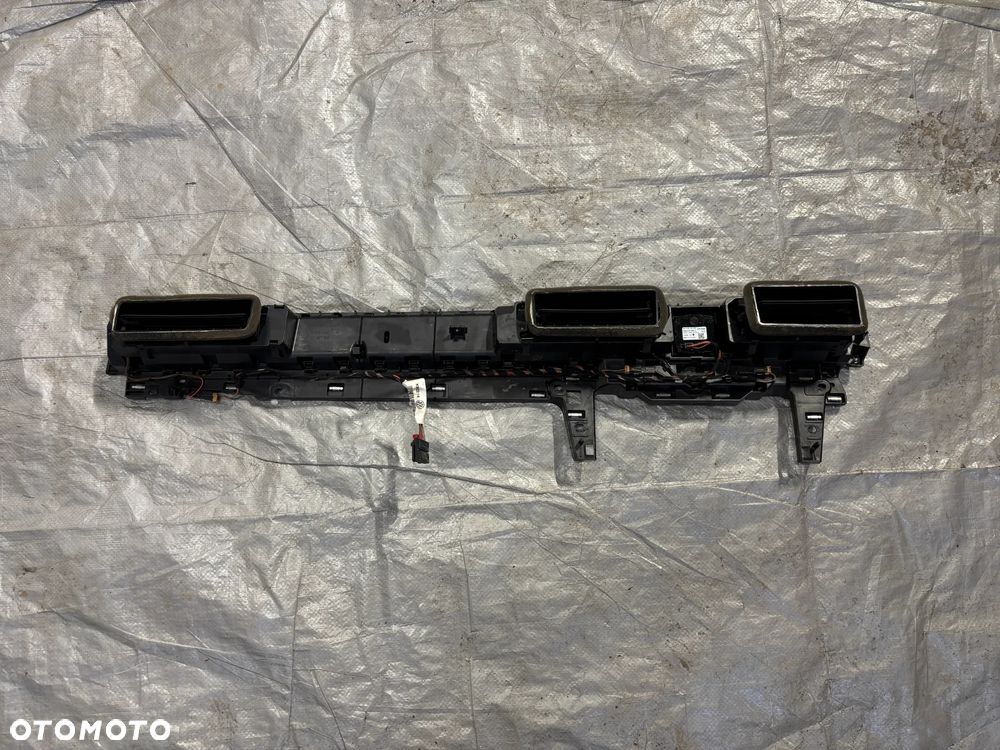 VW Passat B8 kratka konsoli nawiewu 3G0919204C 3G0919204C - 2