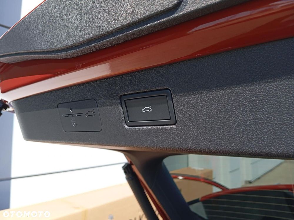 Volkswagen T-Roc 1.5 eTSI Style DSG - 27