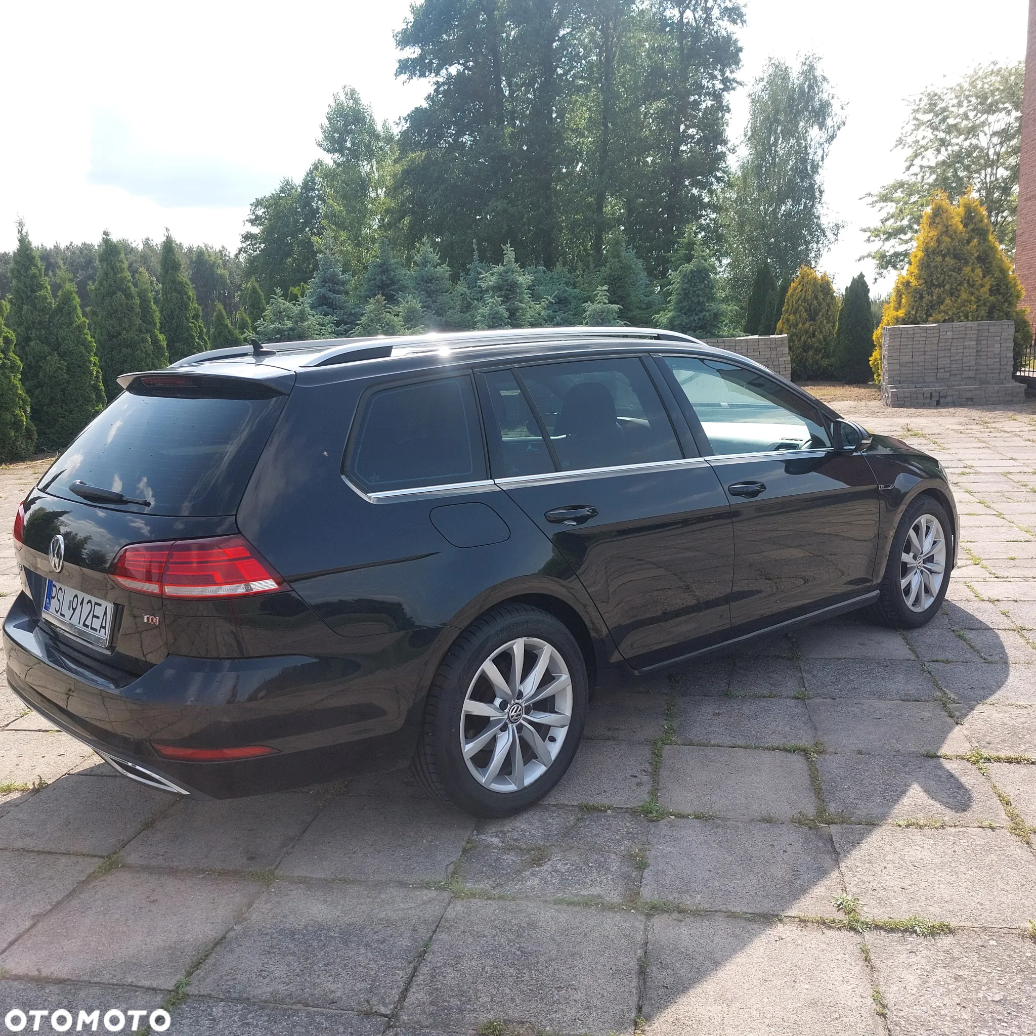 Volkswagen Golf - 8