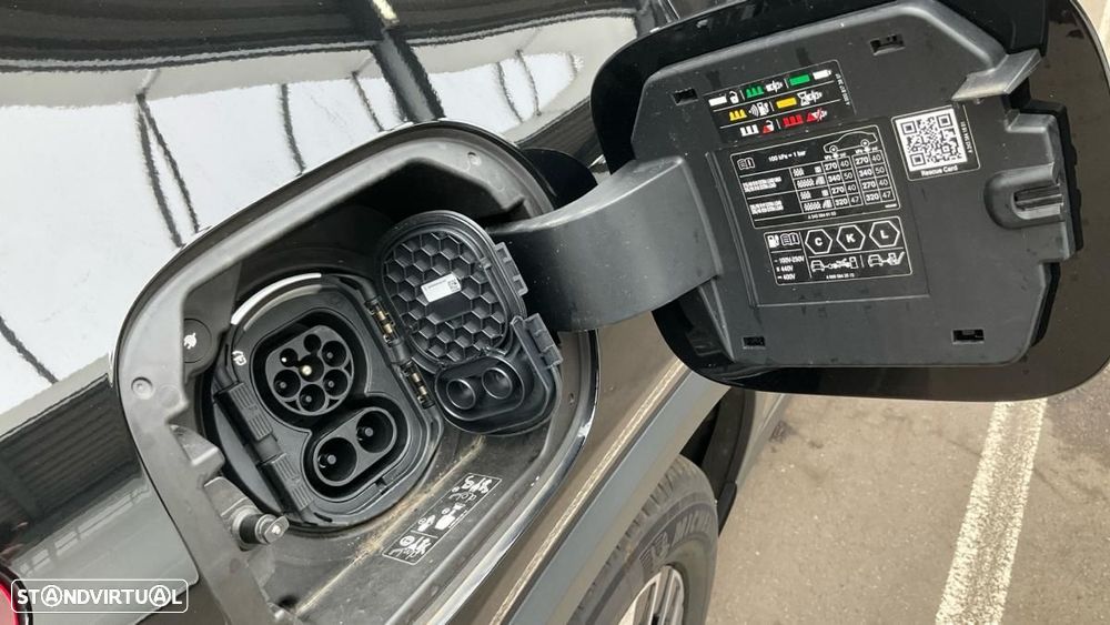 Mercedes-Benz EQA 300 4Matic - 10