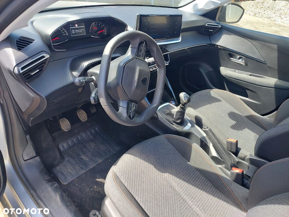 Peugeot 208 PureTech 100 Business - 9