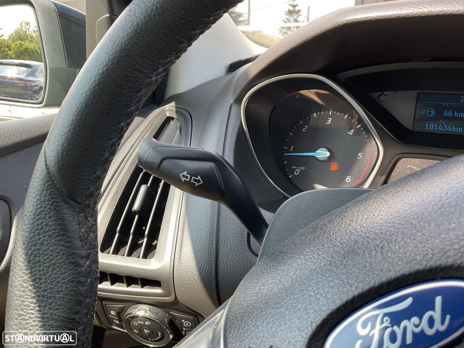 Ford Focus SW 1.6 TDCi Trend - 38