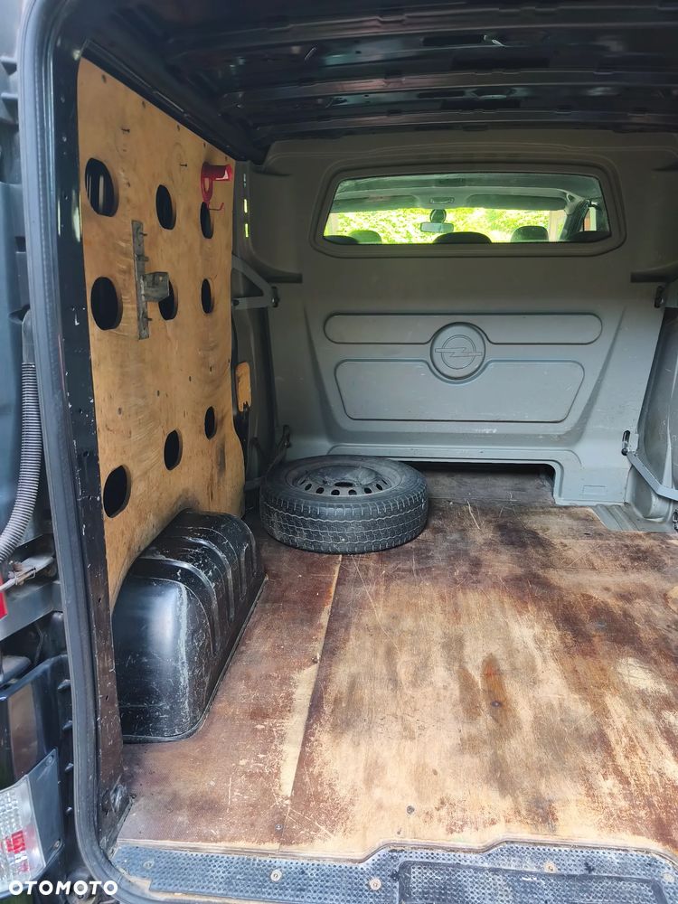 Opel Vivaro - 9