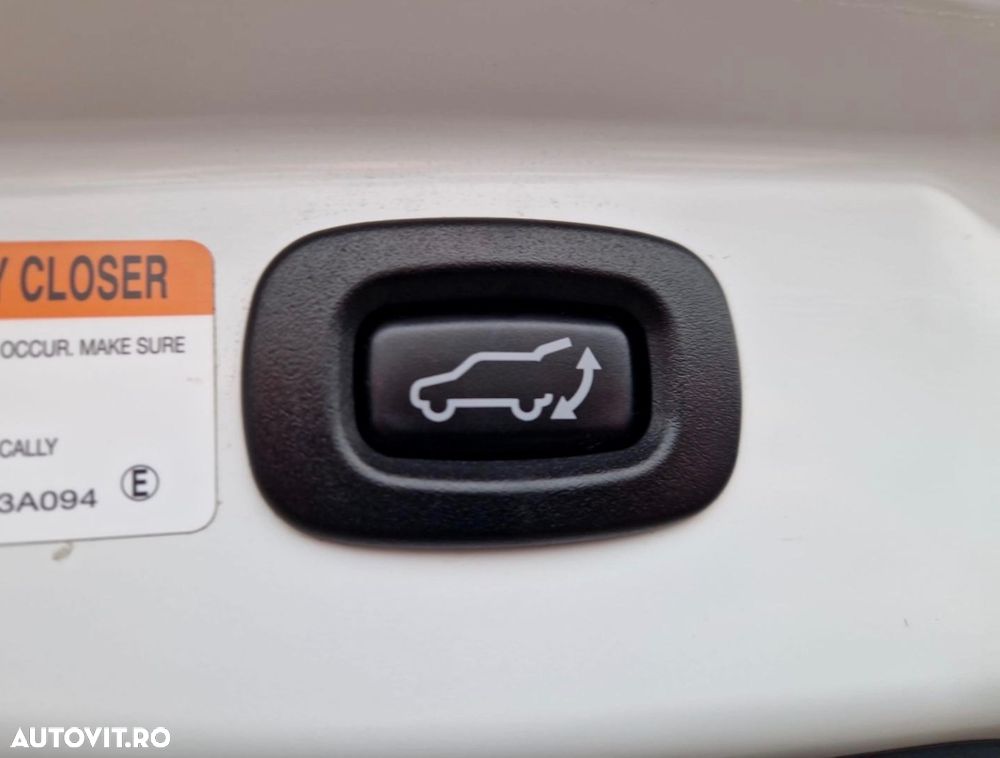 Mitsubishi Outlander ver-2-4-4wd-plug--in-hybrid-top - 33