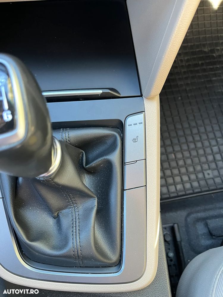 Hyundai Elantra 1.6 MPi Highway - 13