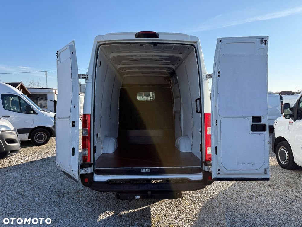 Iveco Daily/Średni/manual/Klima/Hak 3,5T/bdb stan/serwis Iveco Niemcy - 8