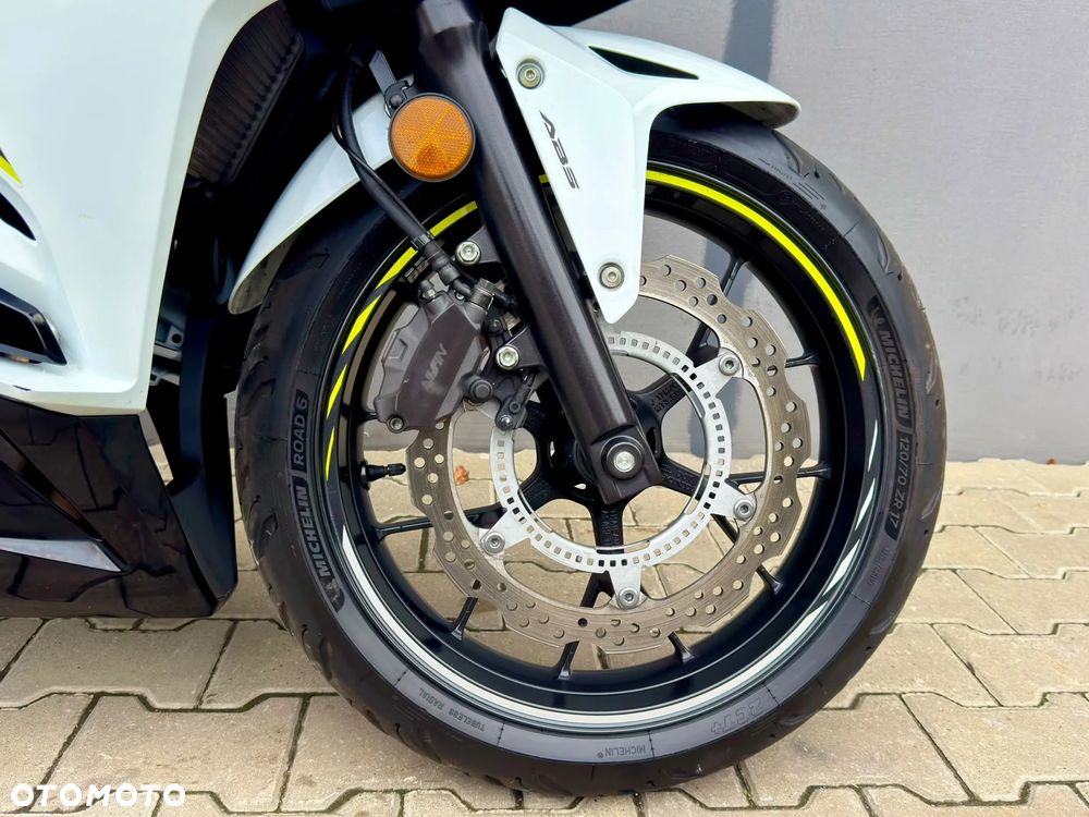 Honda CBR - 15