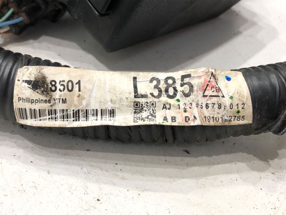 SKRZYNKA BEZPIECZNIKÓW  MITSUBISHI OUTLANDER III (GG_W, GF_W, ZJ, ZL, ZK) 2010 - 2022 2.4 Hybrid - 4