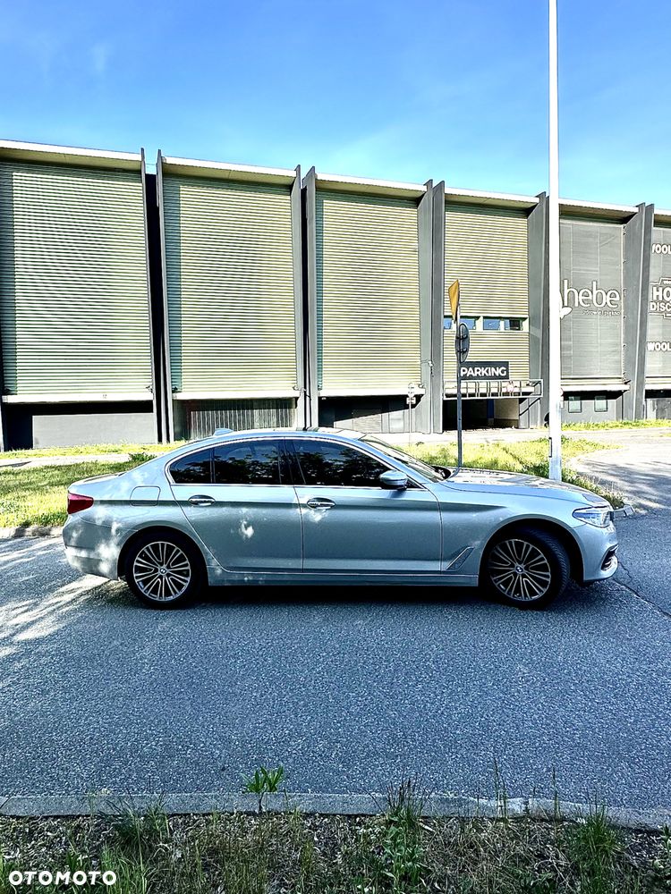 BMW Seria 5 530i xDrive Sport Line sport - 3