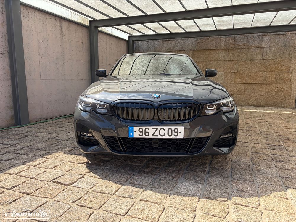 BMW 320 d Pack M Auto - 4
