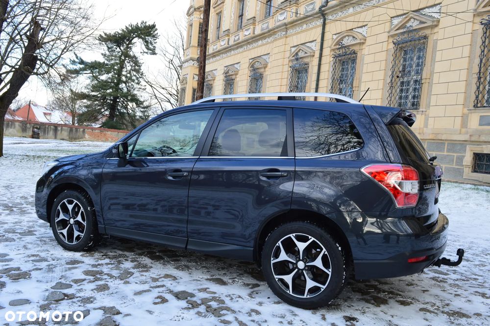 Subaru Forester 2.0XT Platinum Lineartronic - 10