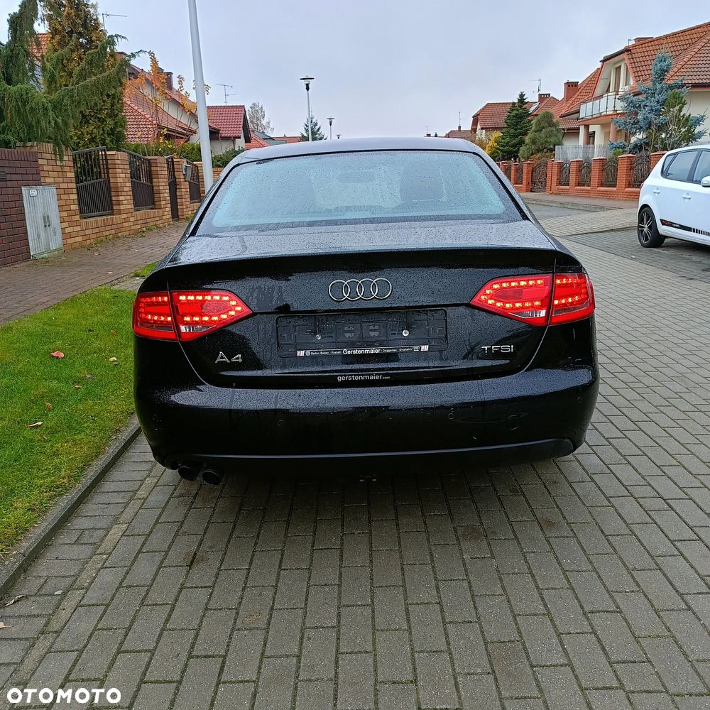 Audi A4 Limousine - 5