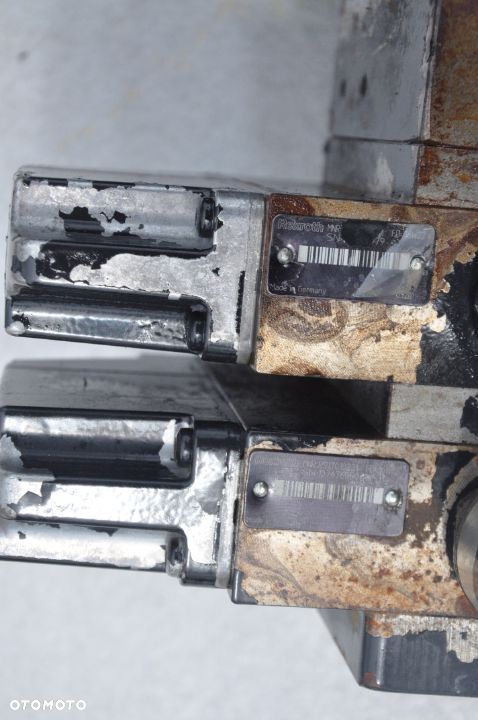 ROZDZIELACZ HYDRAULICZNY NOWY !!! REXROTH DEUTZ 6190 SAME NR R917010231 - 7