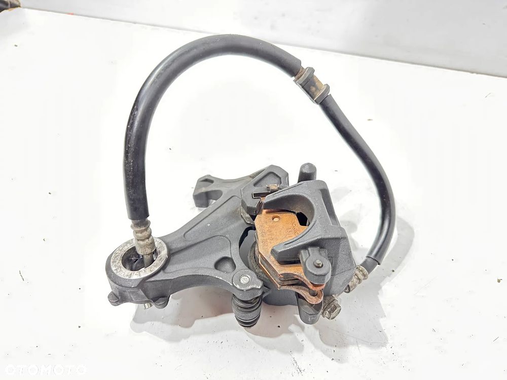 Zacisk tył  Suzuki GSR 600 05-10R - 3