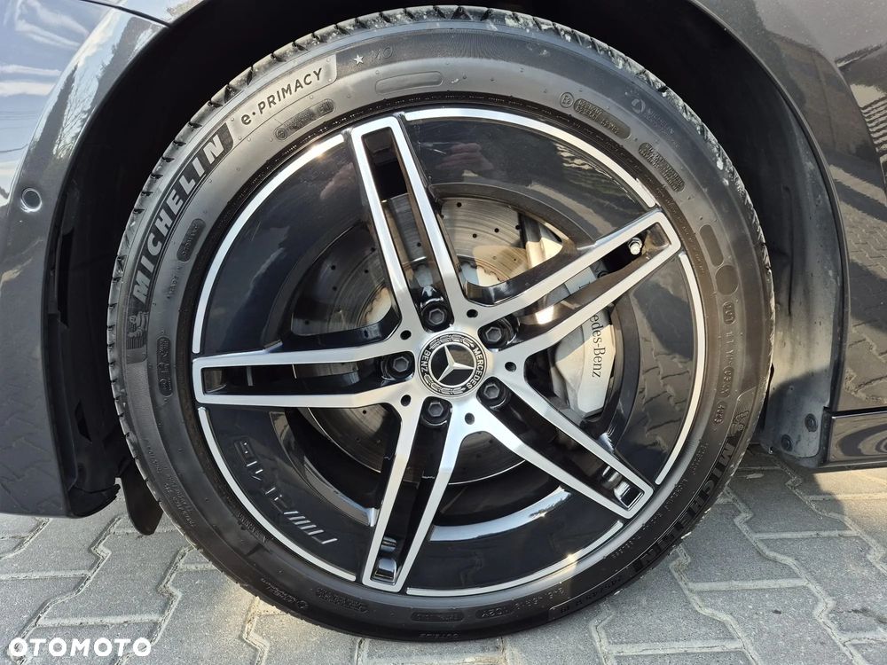 Mercedes-Benz Klasa E 220 d mHEV AMG 9G-Tronic - 18