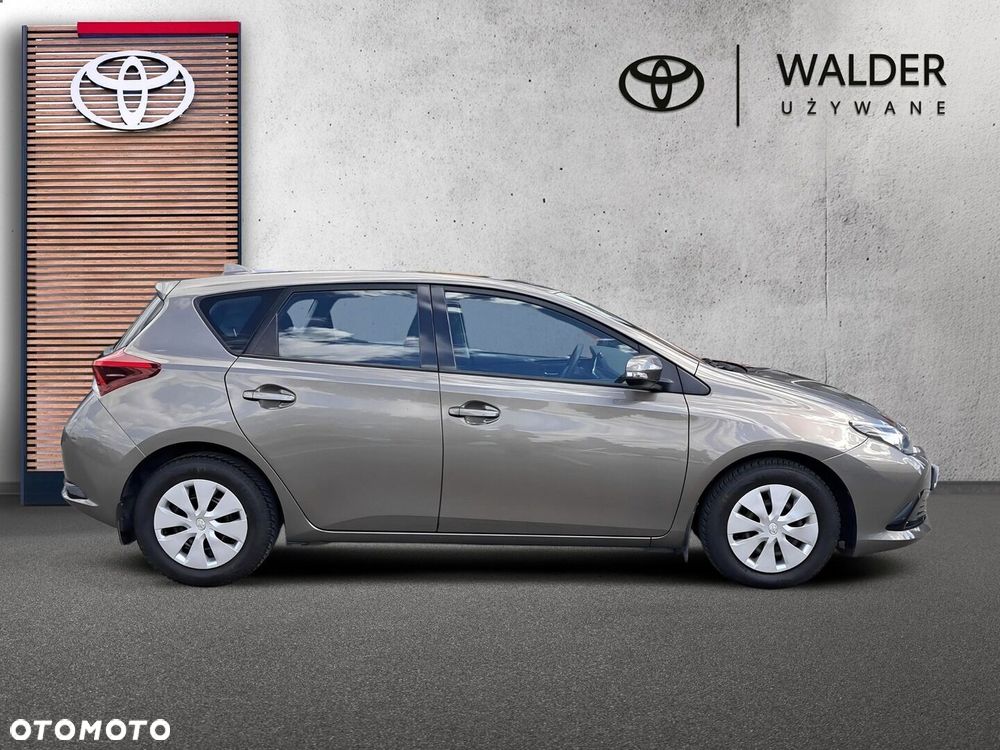 Toyota Auris - 7
