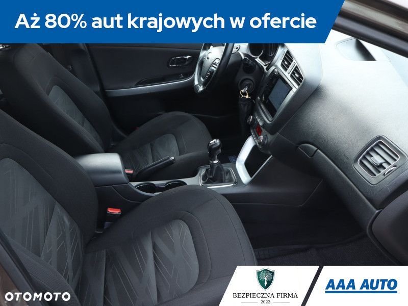 Kia Ceed - 11