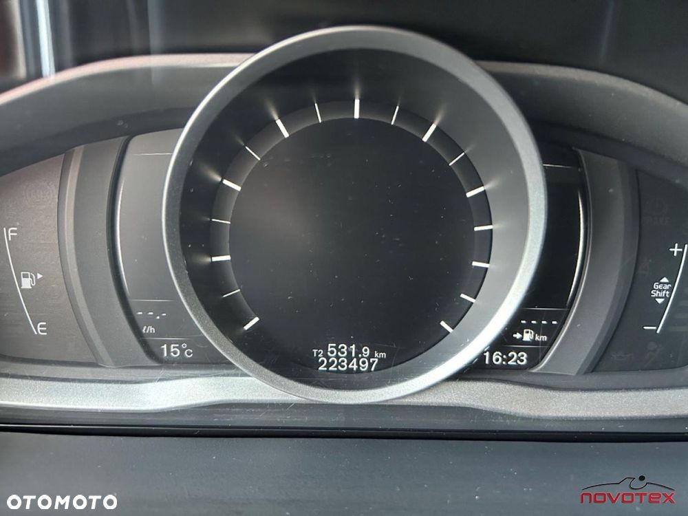 Volvo V60 T3 Momentum - 13