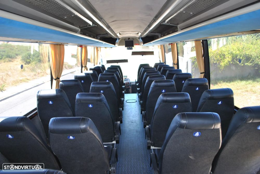 Volvo YV3R8F9295A104545 - 9
