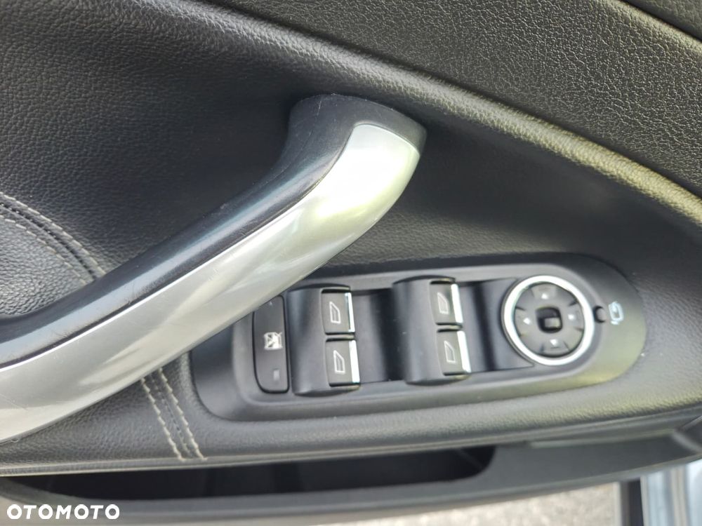 Ford Mondeo 1.8 TDCi Ghia - 18