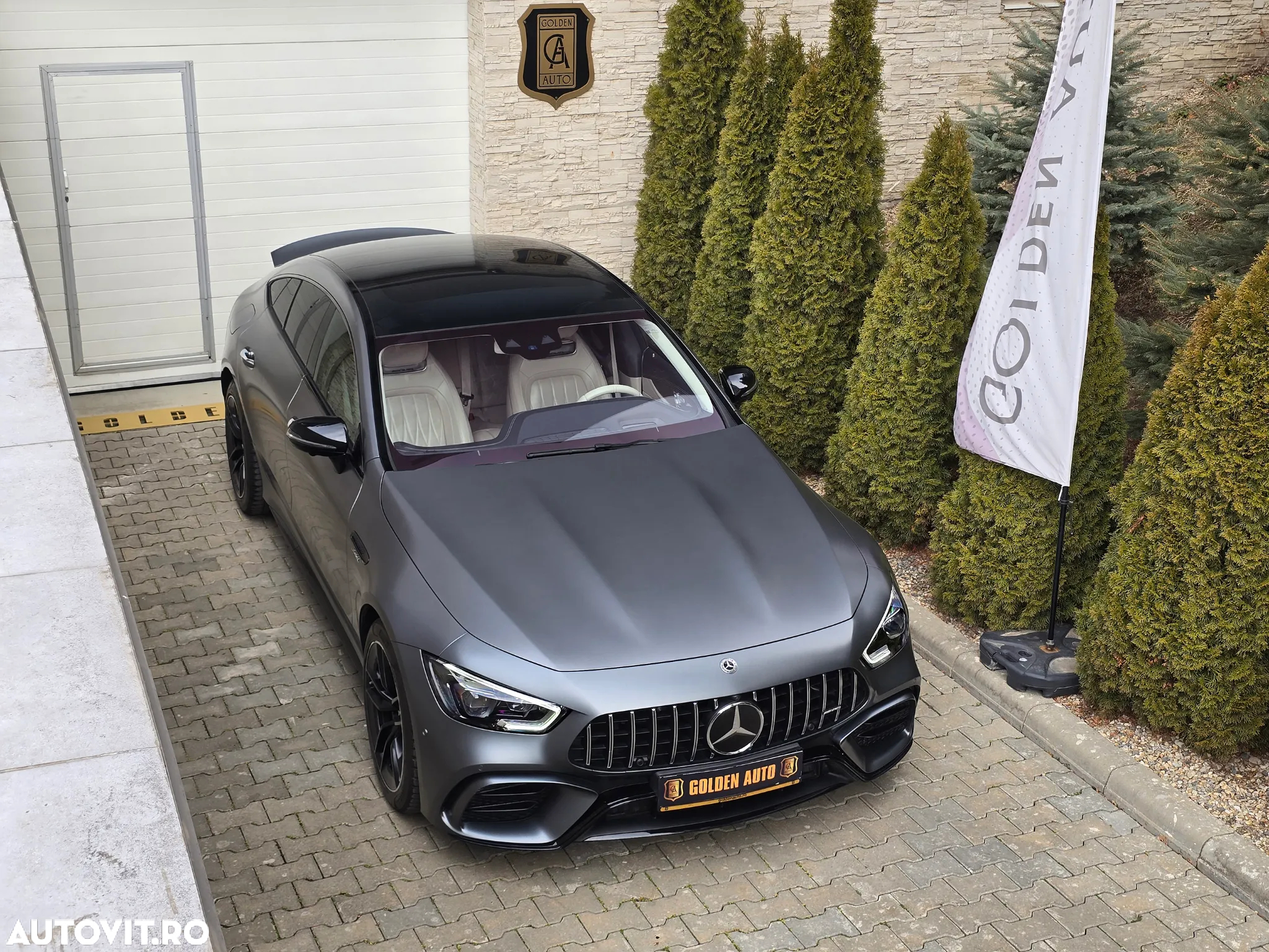 Mercedes-Benz AMG GT 53 4MATIC+ - 38