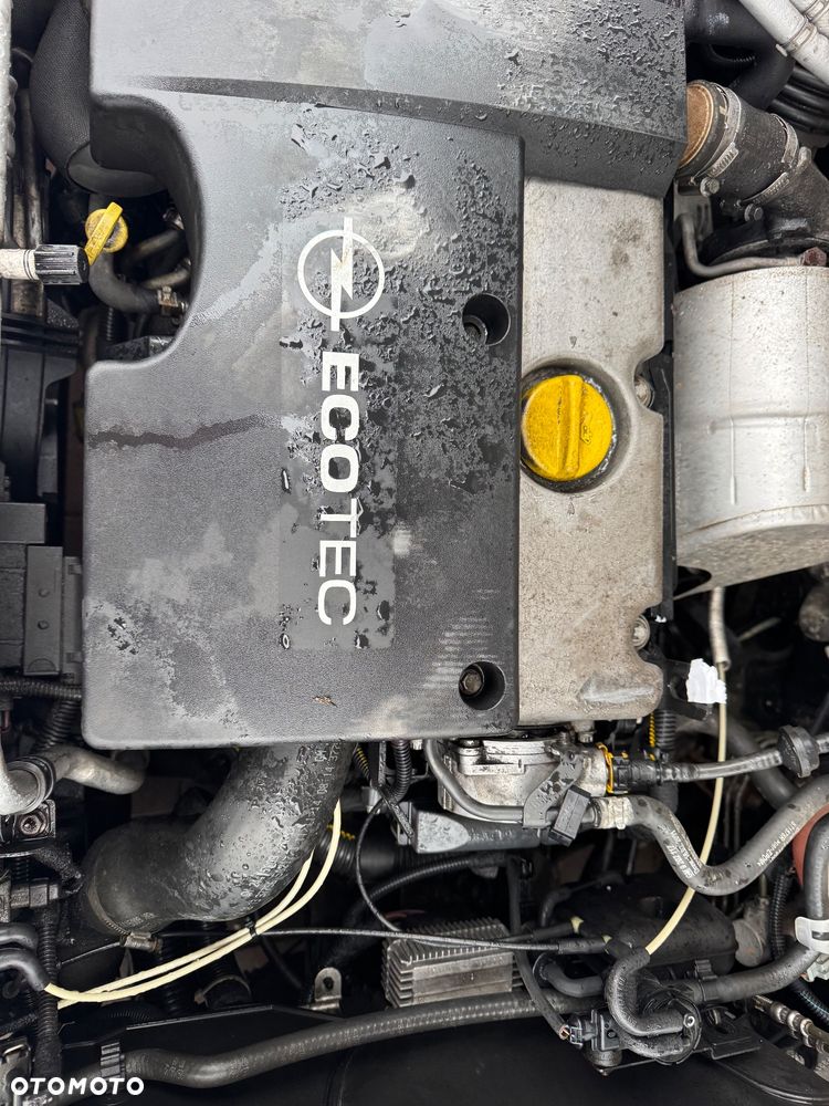 Opel Vectra GTS 2.2 DTI - 11