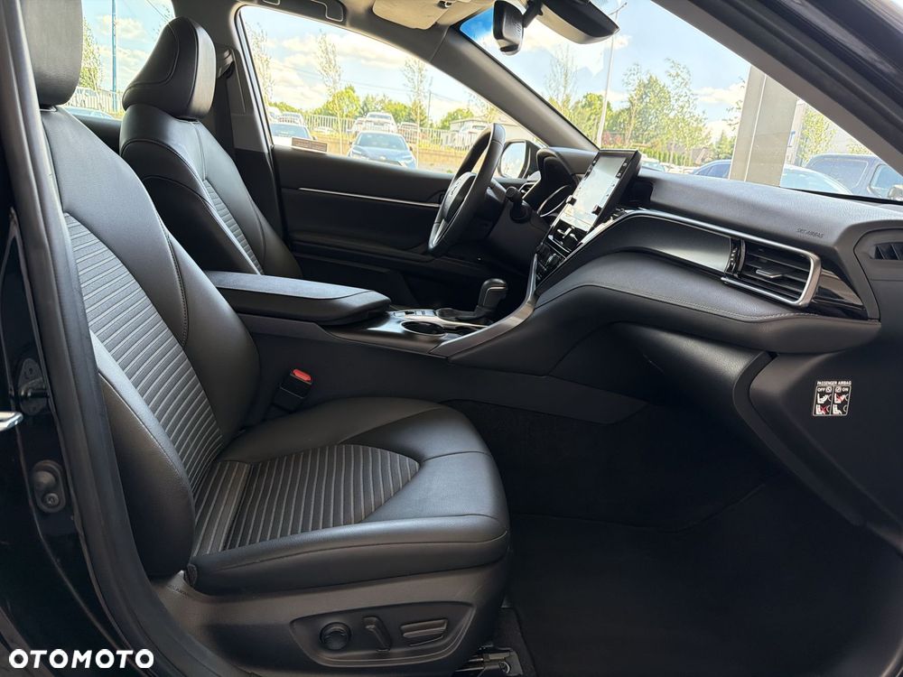 Toyota Camry 2.5 Hybrid Prestige CVT - 8