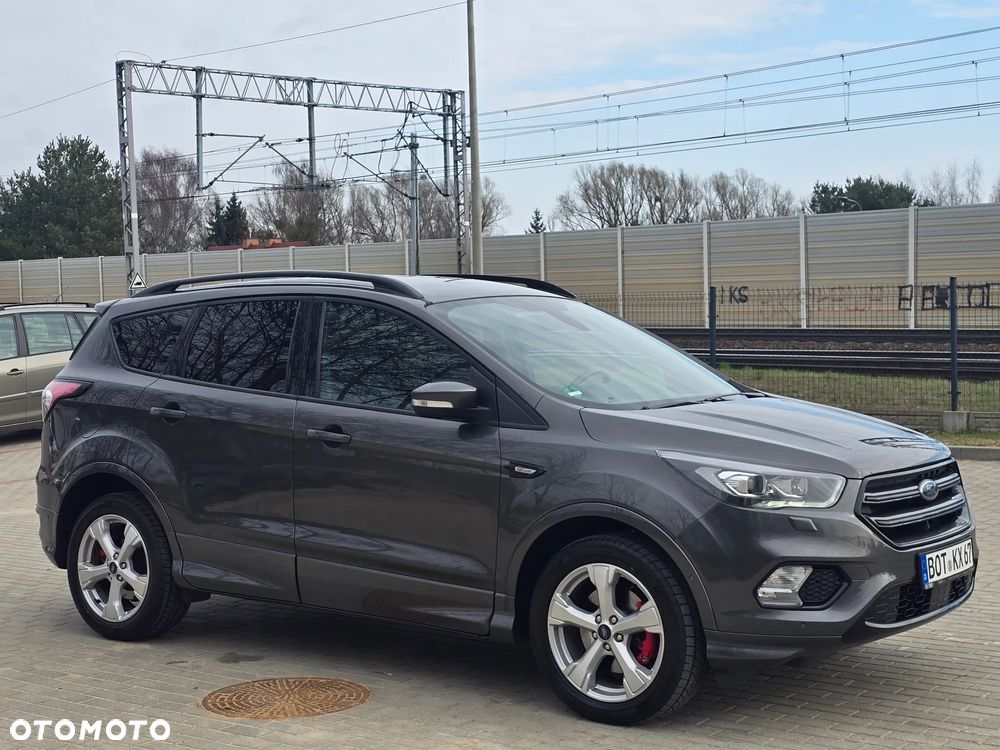 Ford Kuga 2.0 TDCi 4x4 ST-Line - 39