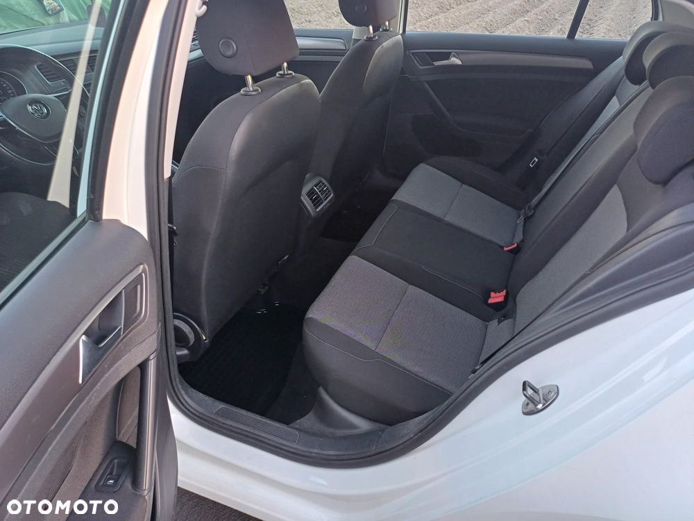 Volkswagen Golf 1.2 TSI BMT Trendline Perfectline - 10