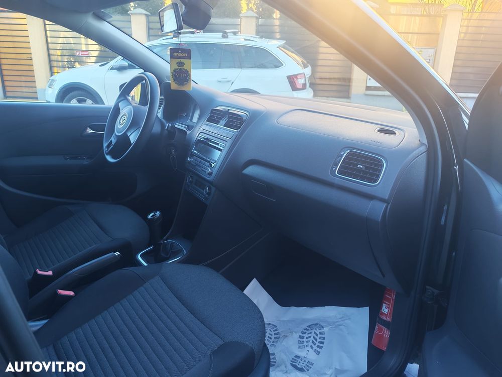 Volkswagen Polo 1.6 TDI Blue Motion Style - 6