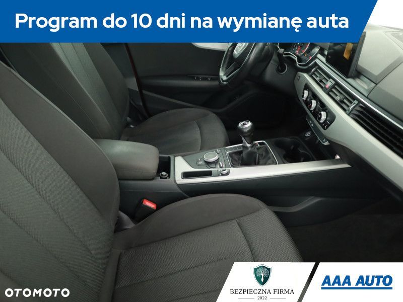 Audi A4 Limousine - 9