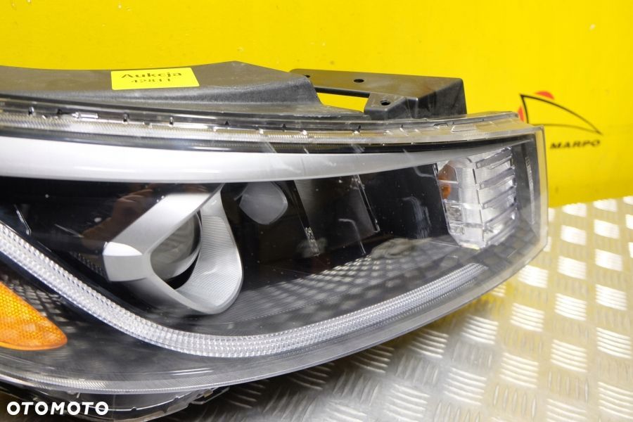 KIA CARNIVAL SEDONA 2018 REFLEKTOR LAMPA LED R USA - 4