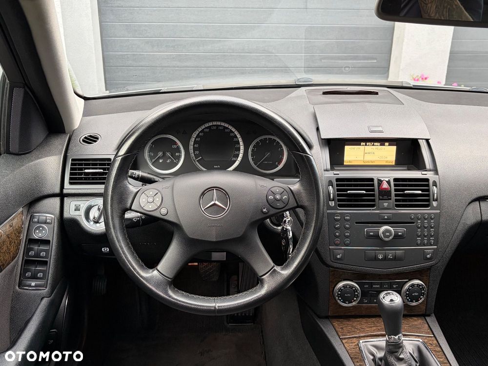 Mercedes-Benz Klasa C 180 Kompressor BlueEFFICIENCY Elegance - 21