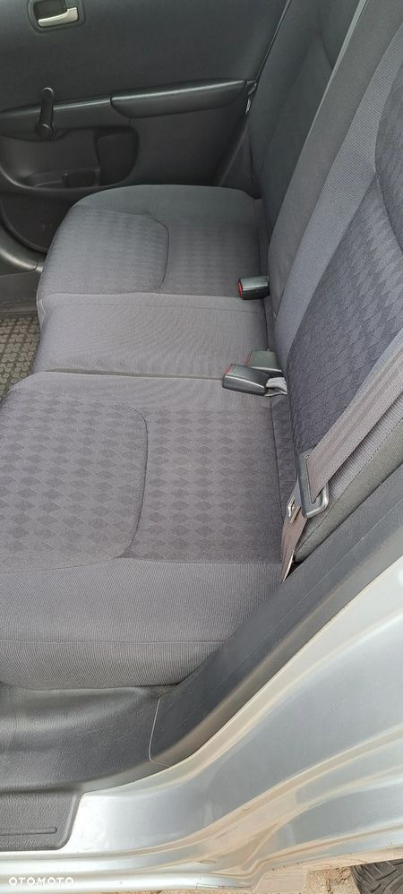 Honda Civic 1.4i S - 11