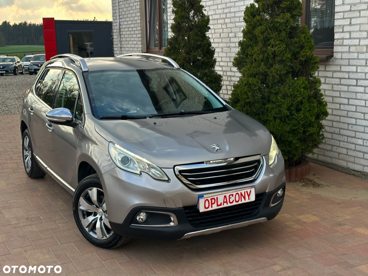 Peugeot 2008 - 4