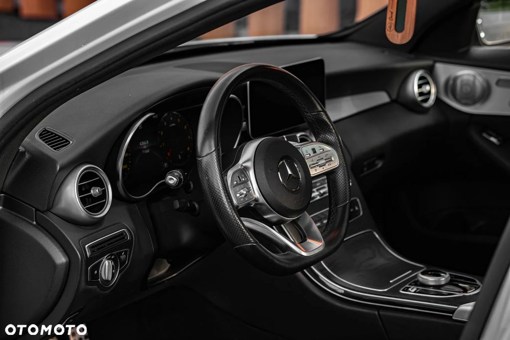 Mercedes-Benz Klasa C 300 4MATIC 9G-TRONIC - 14