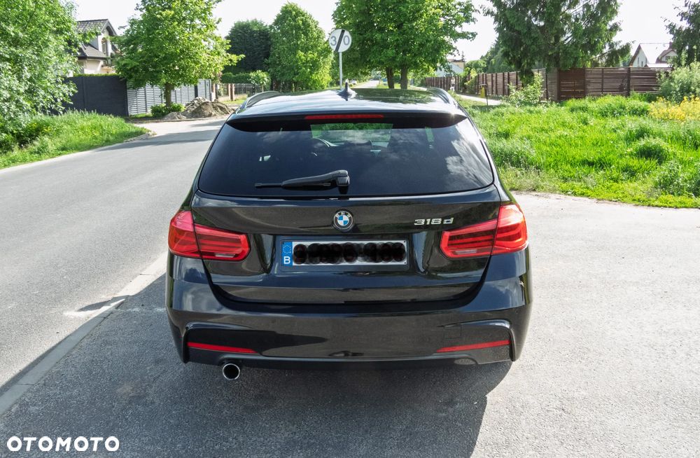 BMW Seria 3 318d M Sport Shadow - 4