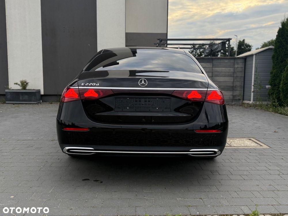 Mercedes-Benz Klasa E 220 d Avantgarde - 4