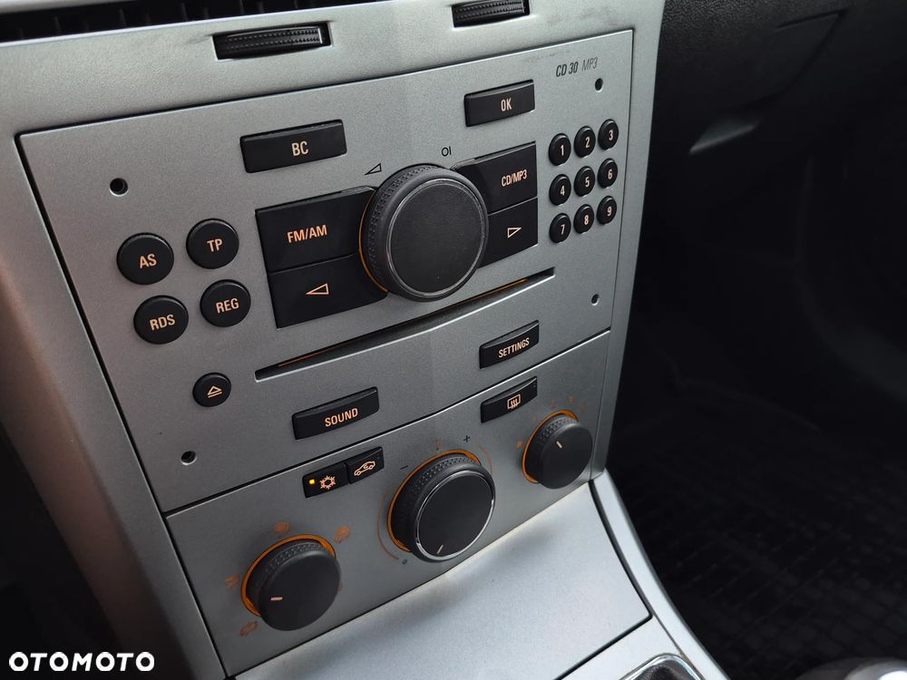 Opel Astra 1.6 Essentia EU5 - 19