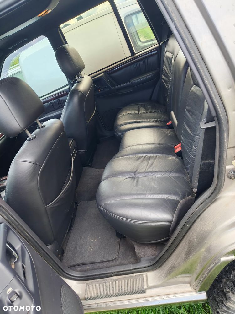 Jeep Grand Cherokee - 11