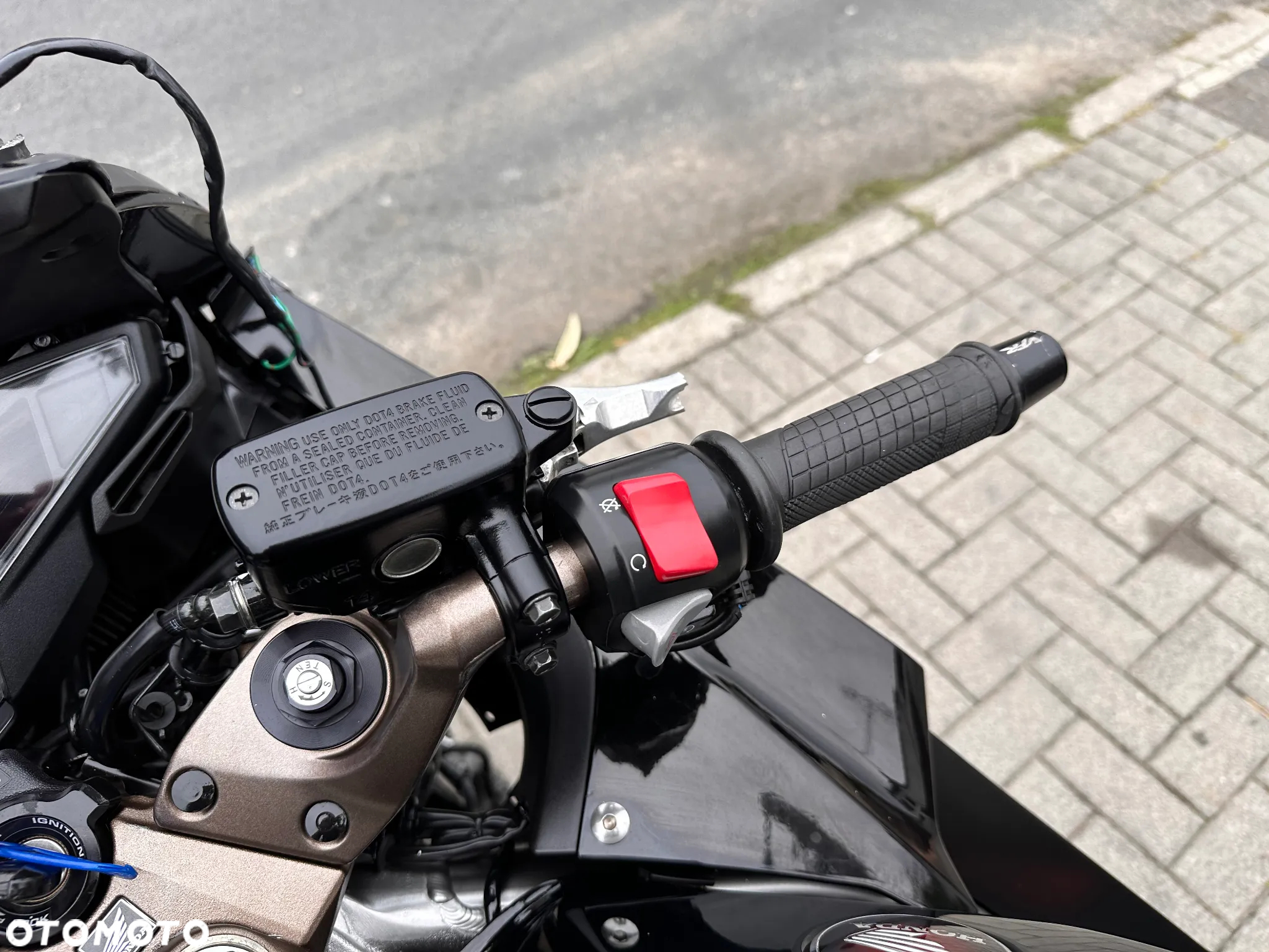 Honda VFR - 32