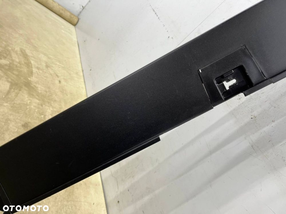 Listwa progowa Mazda CX-30 CX30 2019r.- prawa nakładka progu zewnętrzna prawy próg dgh9-51p41 - 4