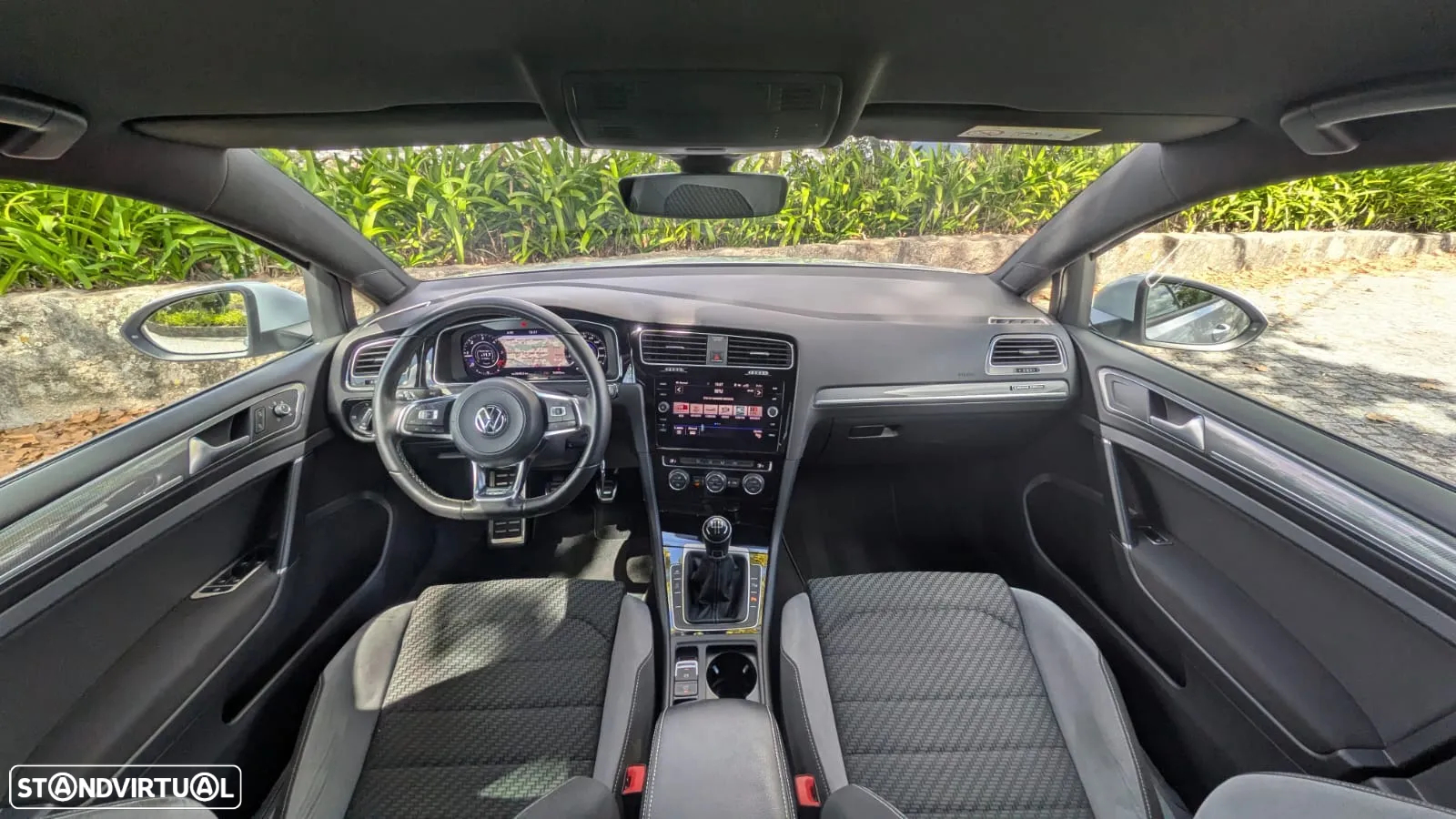 VW Golf 1.6 TDI R-Line - 7