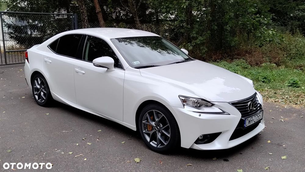 Lexus IS 200t Elite - 2