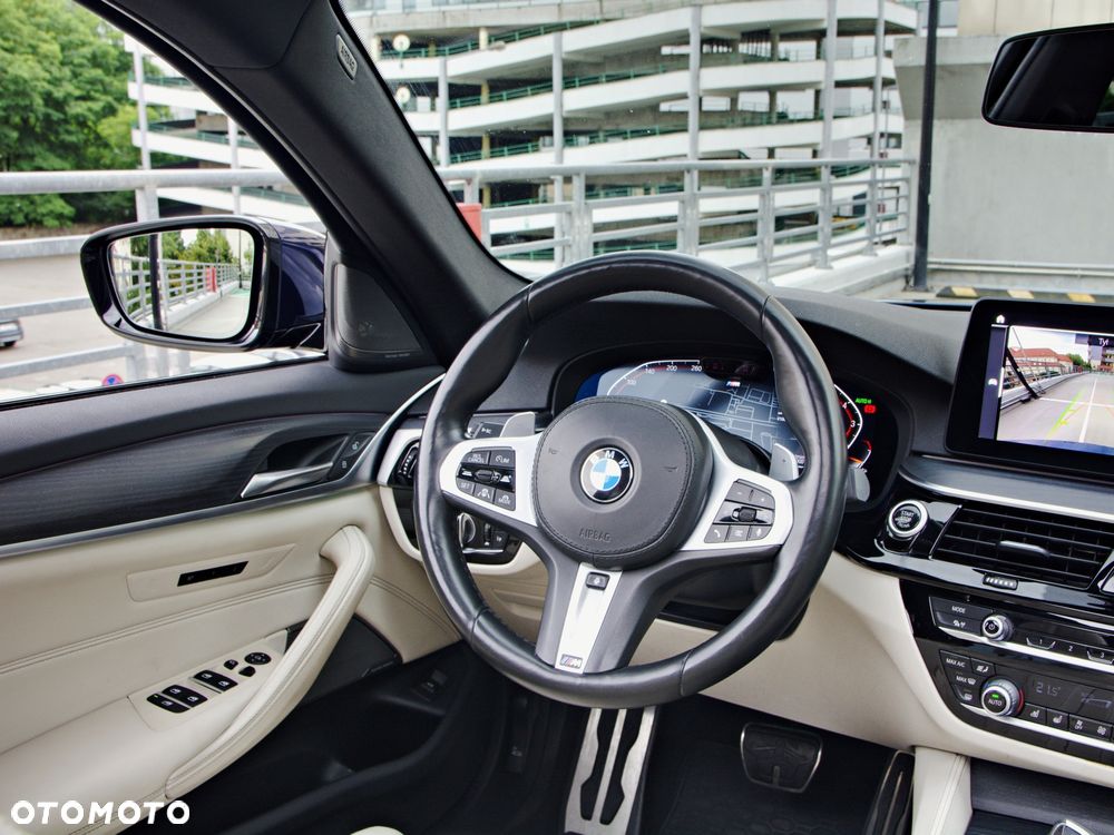 BMW Seria 5 540i xDrive - 8