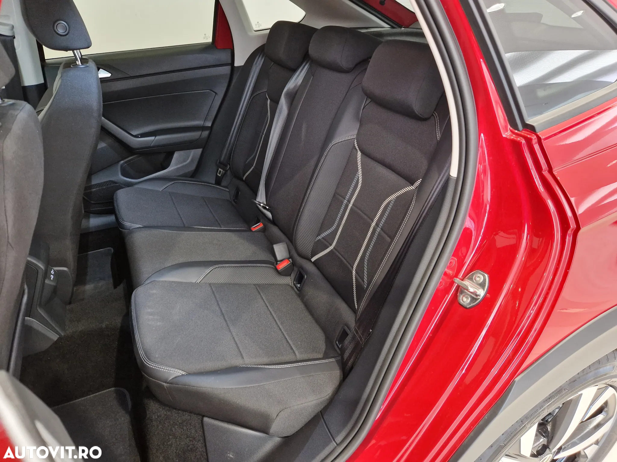 Volkswagen Taigo 1.5 TSI DSG Style - 14